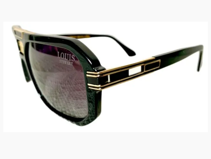 BLACK AND GOLD FAMOUS FRAMES