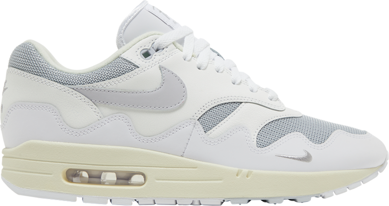 Nike camo sneakers hotsell